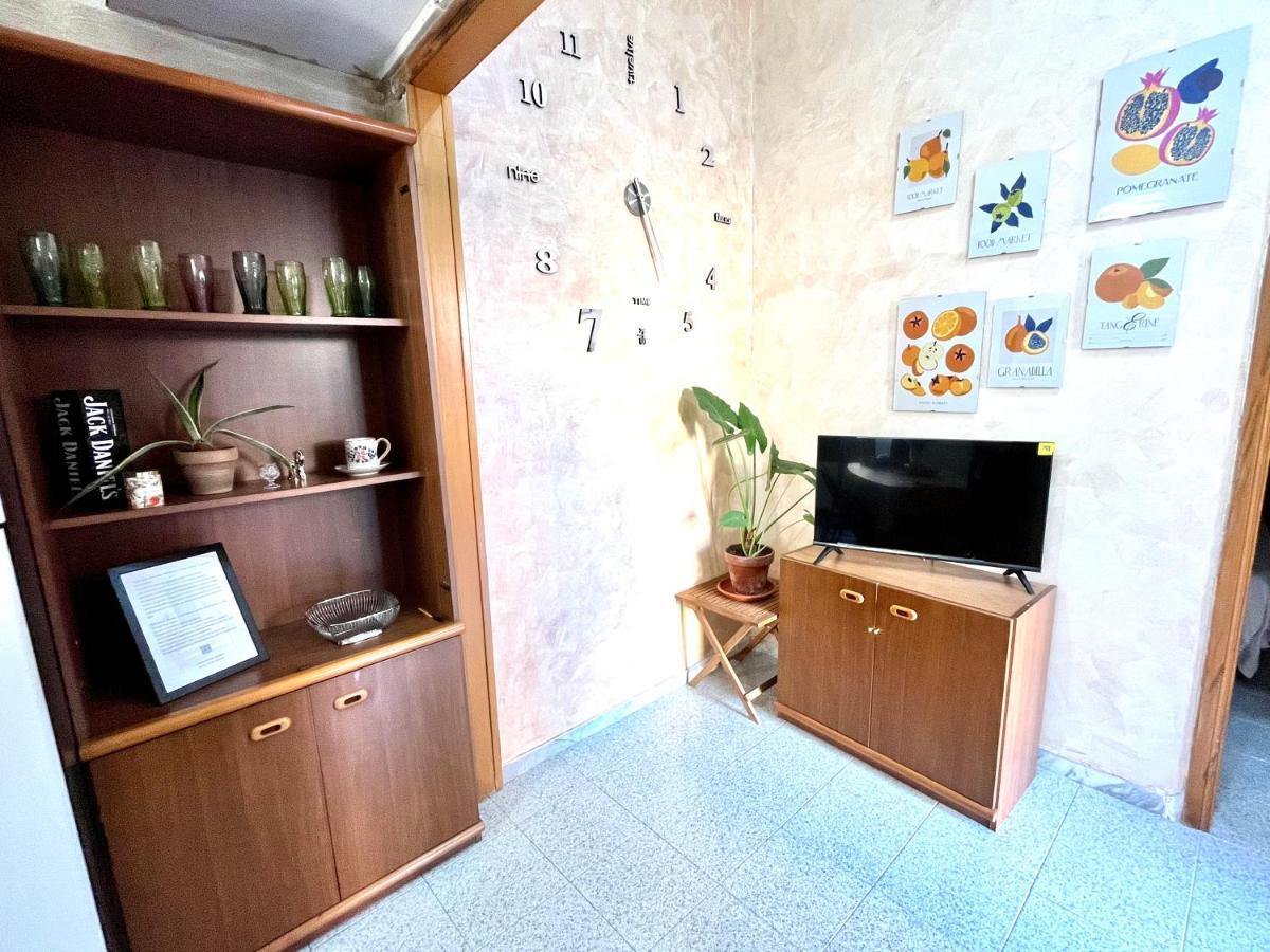 Romuhouse Economy Apartment Metro B Kültér fotó